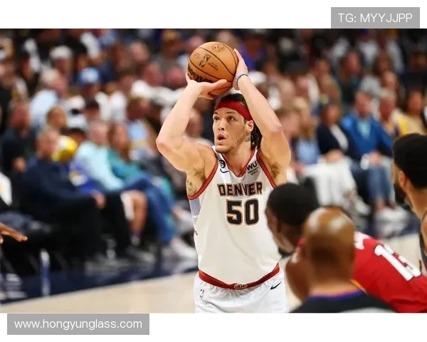 戈登神勇手感火热三分全中砍下25分助掘金半场领先勇士九分 戈登神勇手感火热三分全中砍下25分助掘金半场领先勇士九分