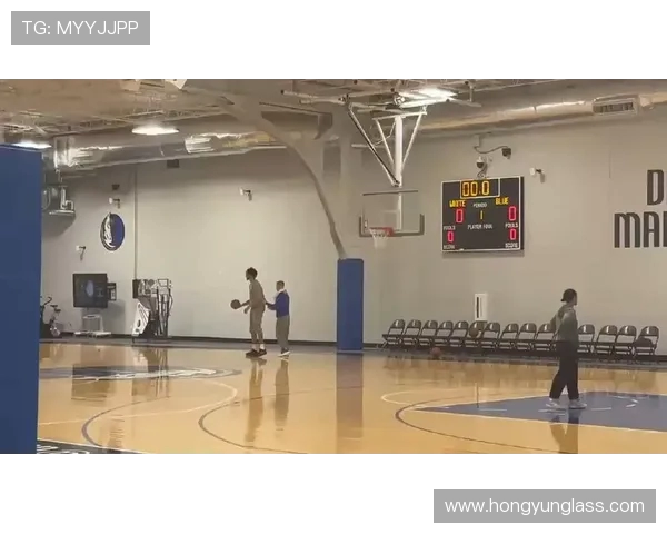 莱夫利加福德缺阵湖人调整阵容基德宣布浓眉将出任首发中锋位置